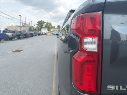 Used 2019 Chevrolet Silverado 1500 RST w/ All-Star Edition AWD/4WD image 15