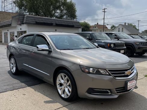 Used 2019 Chevrolet Impala Premier FWD image 2