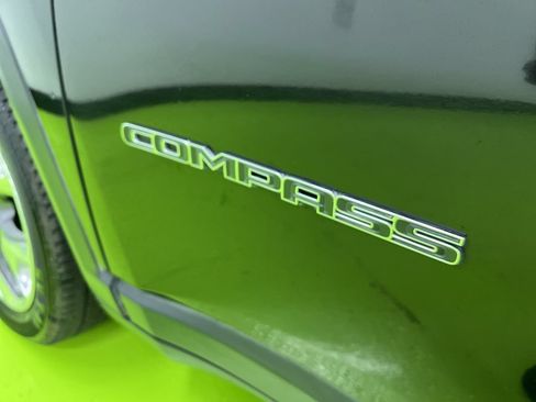 Used 2018 Jeep Compass Limited w/ Safe & Security Group AWD/4WD image 13