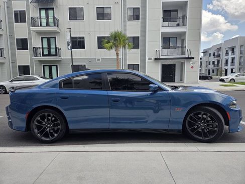 Used 2019 Dodge Charger R/T RWD image 5