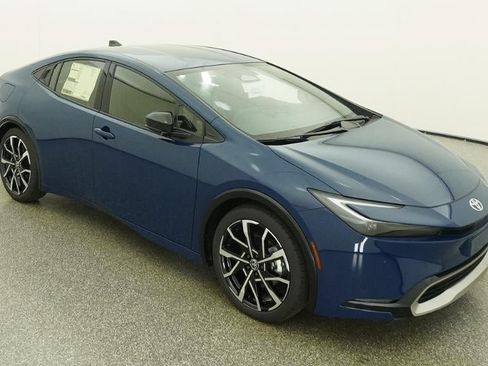 New 2026 Toyota Prius Plug-In Hybrid FWD image 13