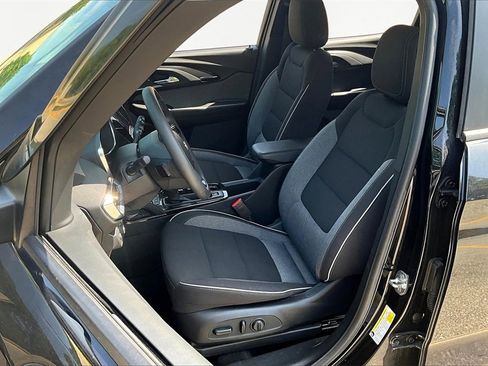 Used 2023 Chevrolet TrailBlazer LT w/ Convenience Package image 25