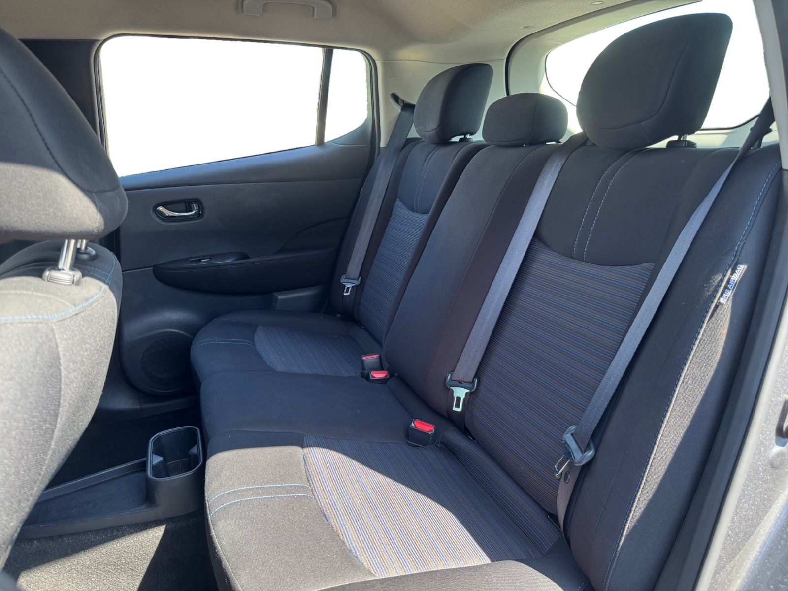 Used 2025 Nissan Leaf S FWD image 13