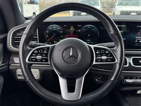 Used 2021 Mercedes-Benz GLS 450 4MATIC image 11