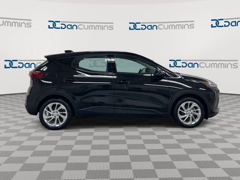 New 2027 Chevrolet Bolt LT w/ Comfort Package image 9