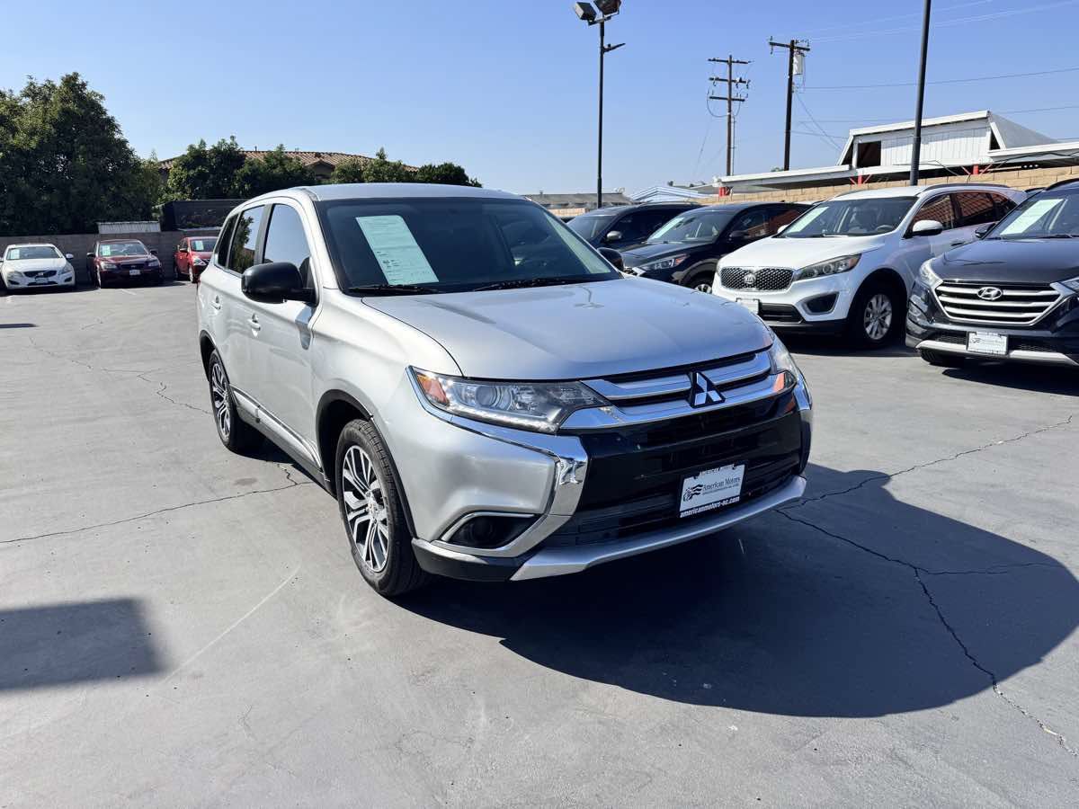Used 2018 Mitsubishi Outlander ES FWD image 9