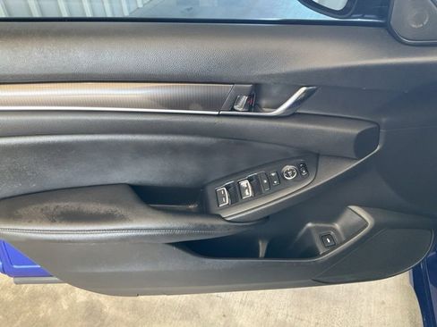 Used 2019 Honda Accord Sport image 4