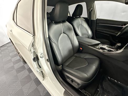 Used 2023 Toyota Camry XLE FWD image 28