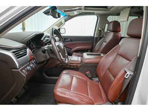 Used 2019 Chevrolet Suburban Premier image 38