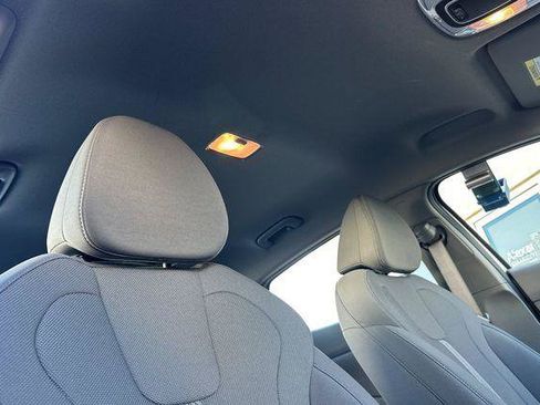 Certified 2026 Hyundai Elantra SE FWD image 17