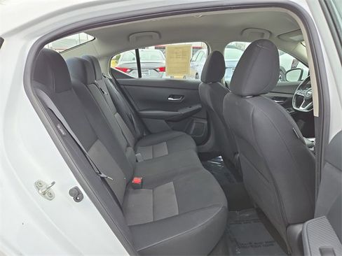 Used 2022 Nissan Sentra SV w/ Trunk Package image 14