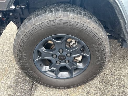 Used 2023 Jeep Wrangler Unlimited w/ Cold Weather Group image 10