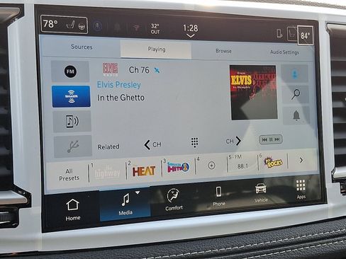 New 2026 Chrysler Pacifica Select image 12