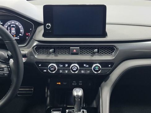 Certified 2025 Acura Integra A-Spec FWD image 18
