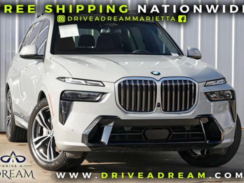 Used 2023 BMW X7 xDrive40i w/ M Sport Package image 2