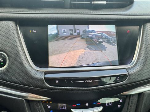 Used 2018 Cadillac XT5 Premium Luxury FWD image 35