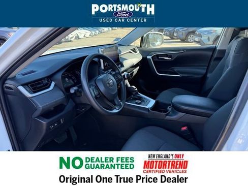 Used 2024 Toyota RAV4 XLE image 4
