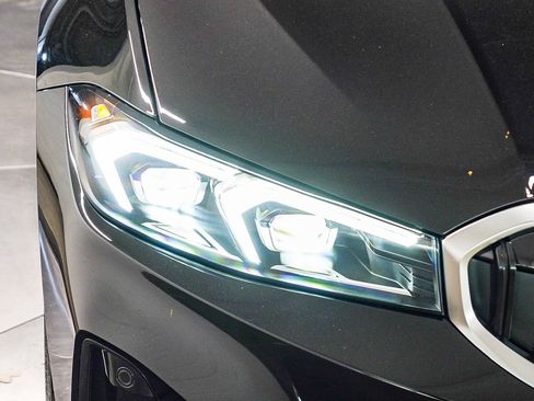 New 2026 BMW 330i Sedan w/ Convenience Package image 8