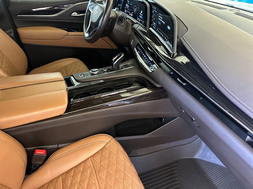 Used 2021 Cadillac Escalade Sport w/ Driver Assist Tech Package AWD/4WD image 19