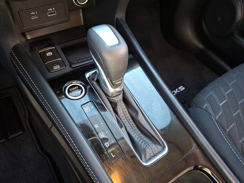 Used 2023 Nissan Kicks SV image 15