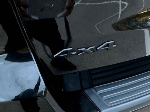 Used 2022 Jeep Grand Cherokee Laredo X image 23