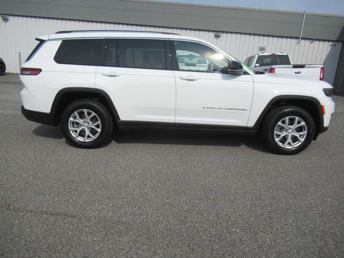 Used 2022 Jeep Grand Cherokee L Limited AWD/4WD image 4