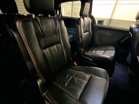 Used 2019 Dodge Grand Caravan GT image 26