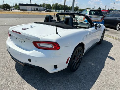 Used 2018 FIAT 124 Spider Abarth w/ Convenience Group RWD image 40