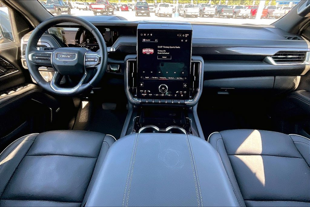 Used 2026 GMC Yukon Elevation AWD/4WD image 5