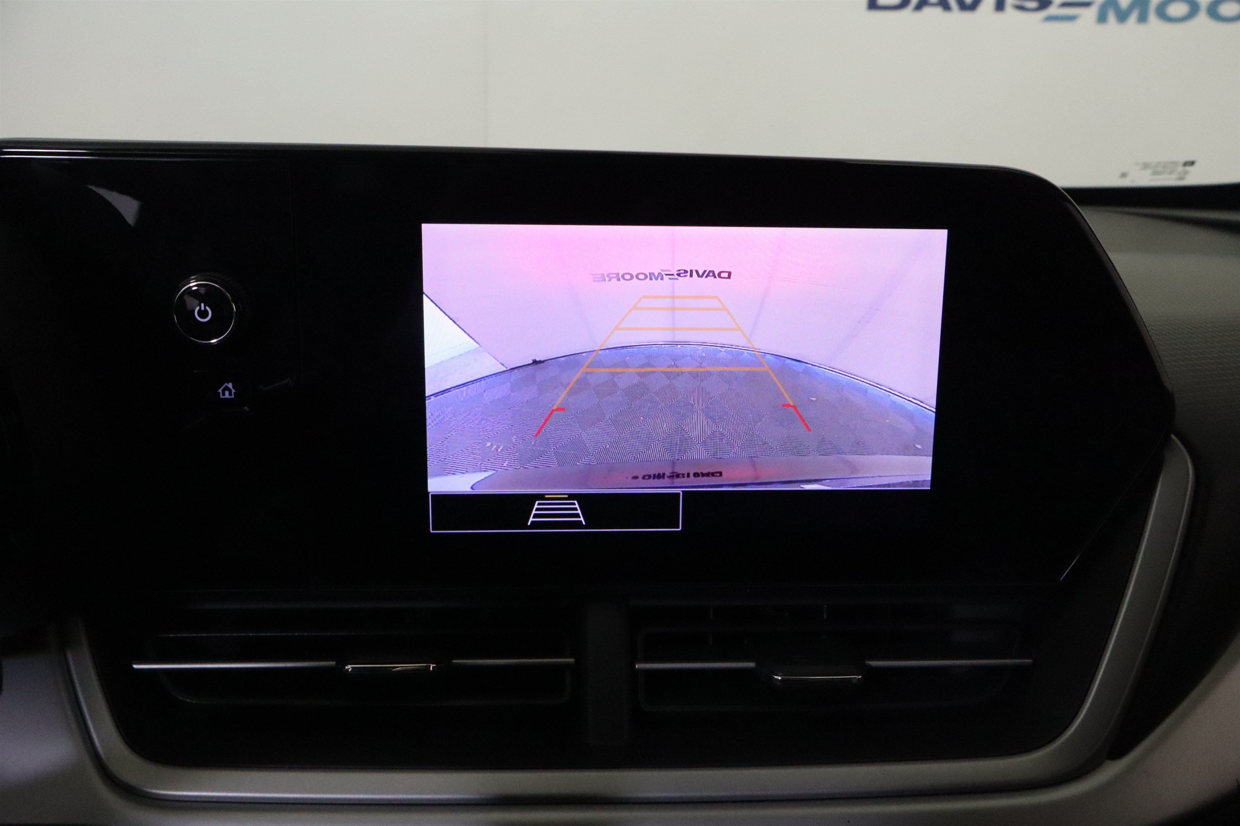 Used 2024 Chevrolet Trax RS FWD image 26