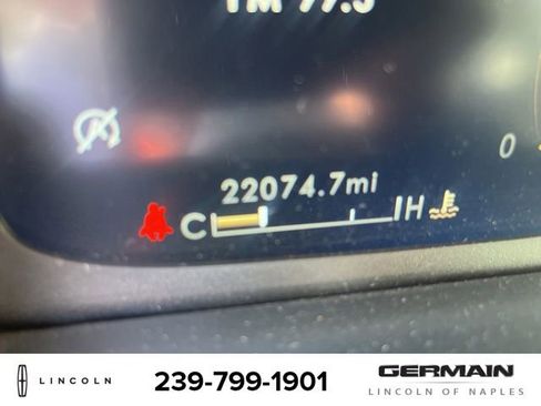 Used 2024 Lincoln Aviator 2WD w/ Premium Package image 17