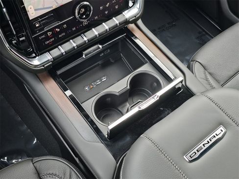 New 2026 GMC Yukon XL Denali w/ Sun & Power Step Package image 22