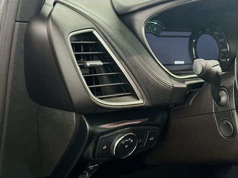 Used 2018 Lincoln MKX Reserve FWD image 17