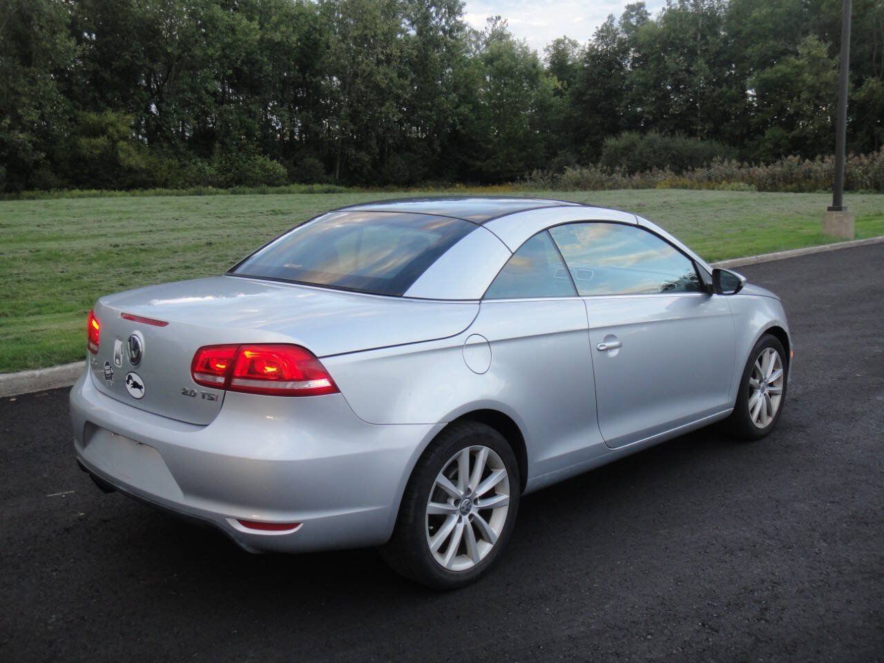 Used 2012 Volkswagen Eos Komfort FWD image 15