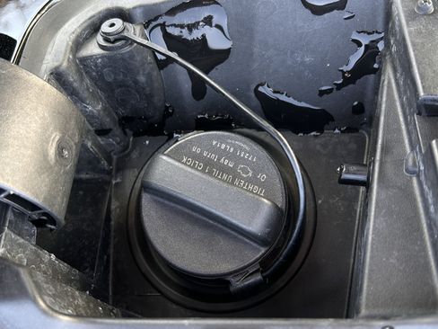 Used 2023 Nissan Sentra SV image 12