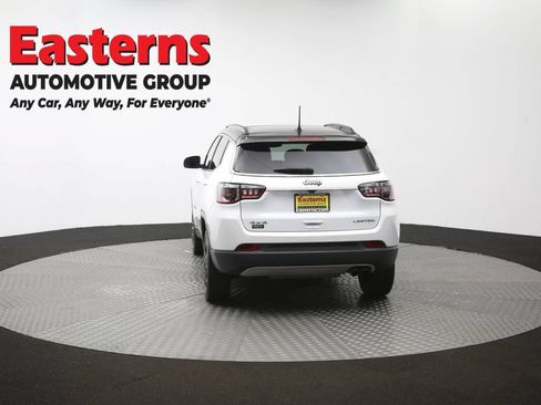 Used 2022 Jeep Compass Limited w/ Sun and Sound Group AWD/4WD image 36