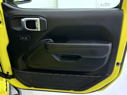 Certified 2024 Jeep Wrangler Willys image 16