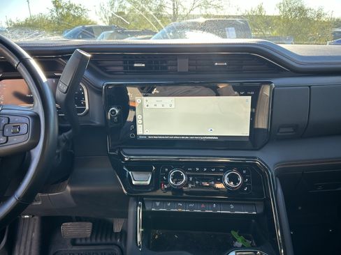 Used 2024 GMC Sierra 2500 AT4 w/ Technology Package image 22