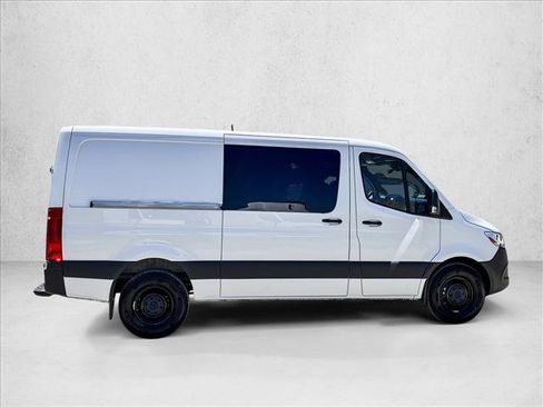 Used 2026 Mercedes-Benz Sprinter 2500 image 4