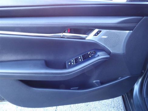 Used 2022 MAZDA MAZDA3 s image 10