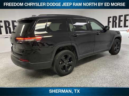 Used 2022 Jeep Grand Cherokee L Laredo AWD/4WD image 4