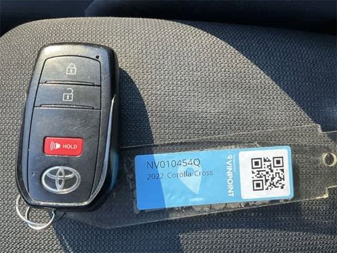 Used 2022 Toyota Corolla Cross LE image 26