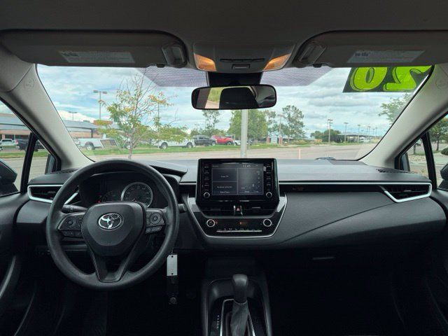 Used 2020 Toyota Corolla LE FWD image 10