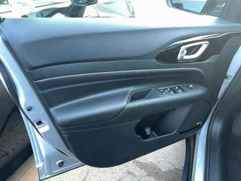 New 2026 Jeep Compass Limited w/ Sun, Sound & Navigation Group image 6