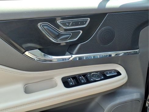 Certified 2023 Lincoln Corsair AWD image 5