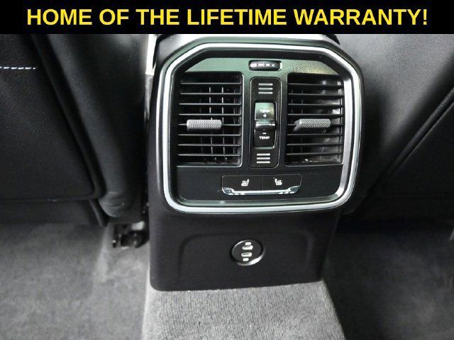 Used 2023 Porsche Macan S AWD/4WD image 39