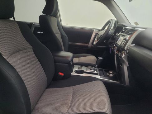 Used 2019 Toyota 4Runner SR5 AWD/4WD image 21