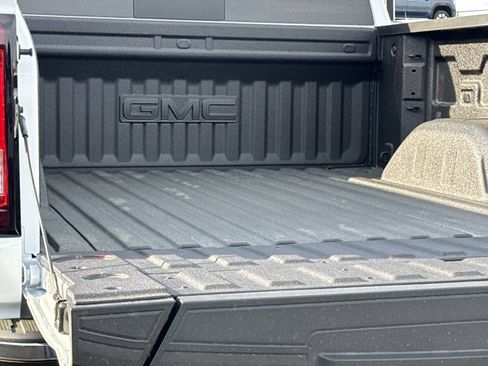 New 2026 GMC Sierra 1500 SLT w/ SLT Premium Plus Package AWD/4WD image 11