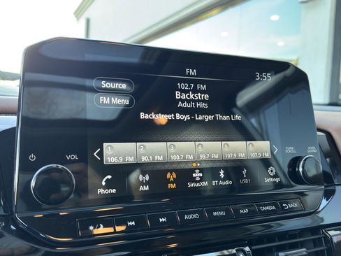 Used 2024 Nissan Pathfinder Platinum w/ Lighting Package (N93) image 23