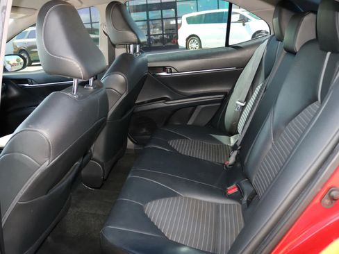 Used 2021 Toyota Camry SE FWD image 26
